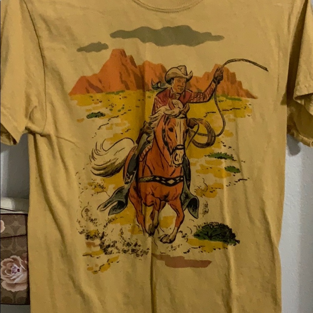 Graphic tee